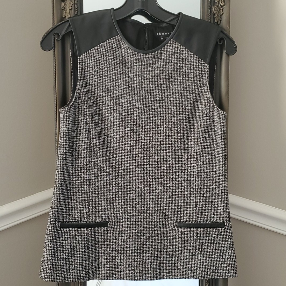 Theory wool top, size P